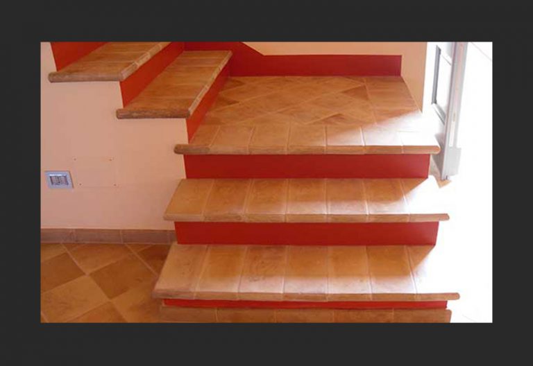 scala interna in cotto